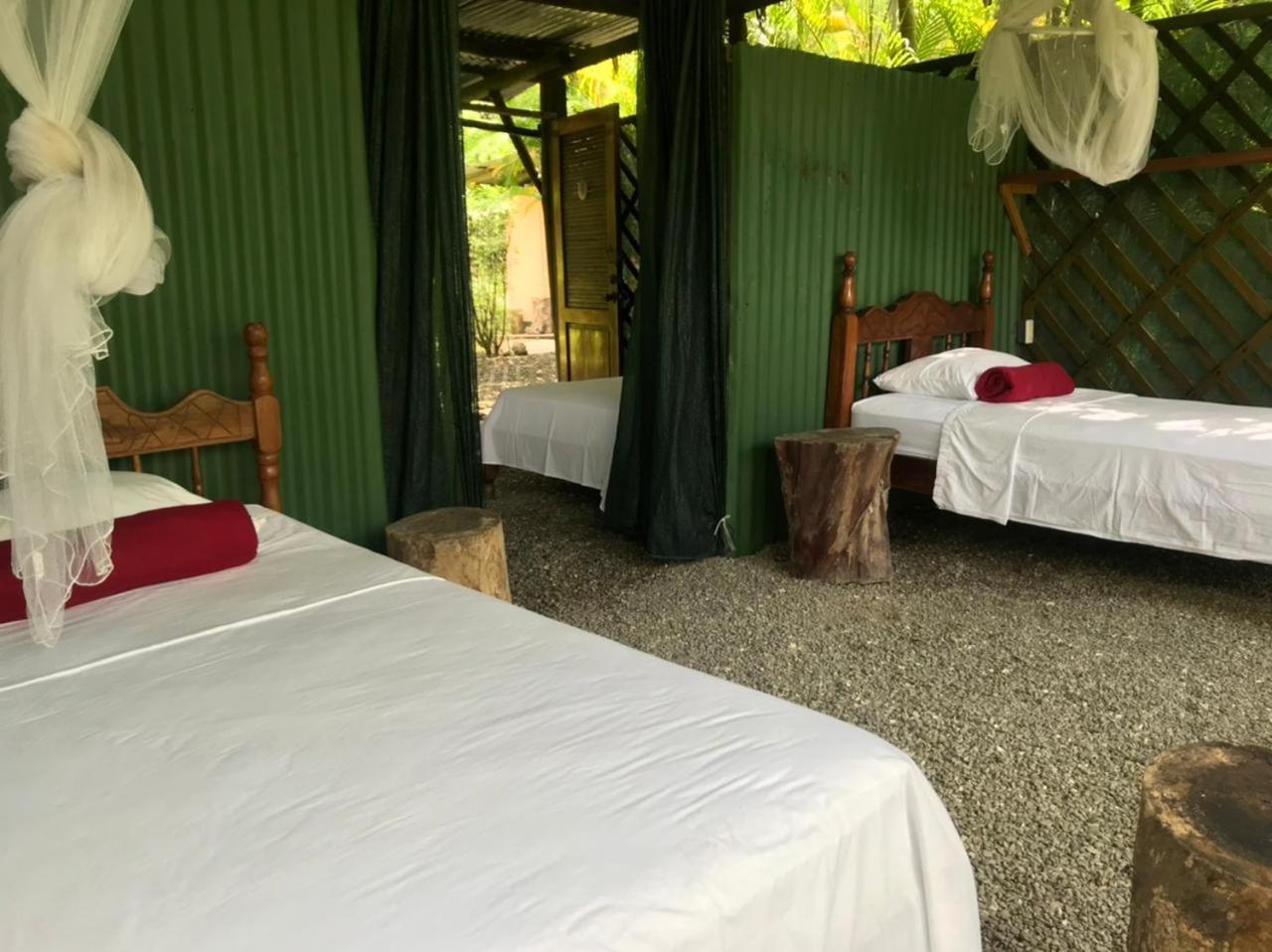 Mal Pais Surf Camp Hotel Playa Santa Teresa  Luaran gambar