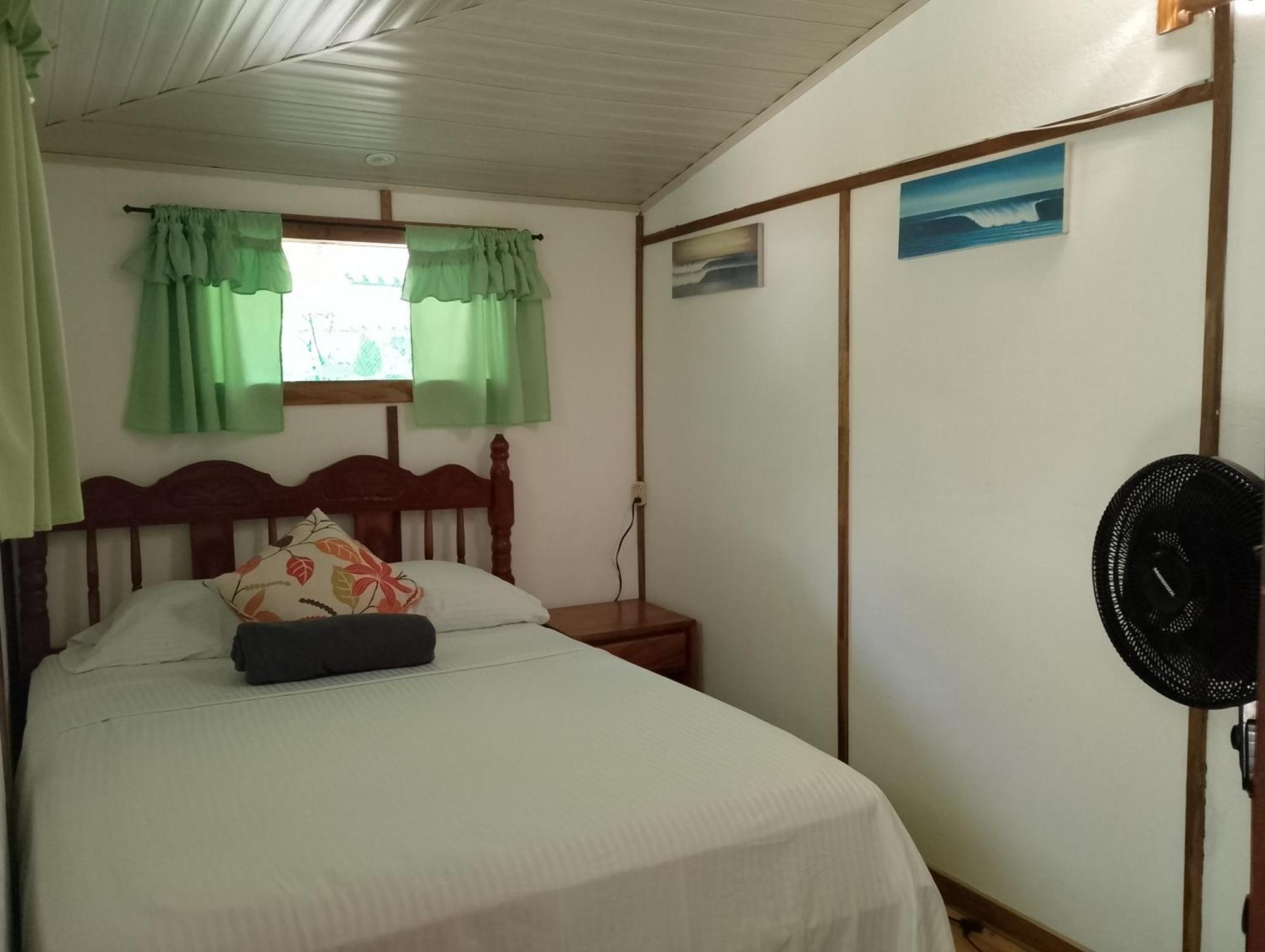 Mal Pais Surf Camp Hotel Playa Santa Teresa  Luaran gambar