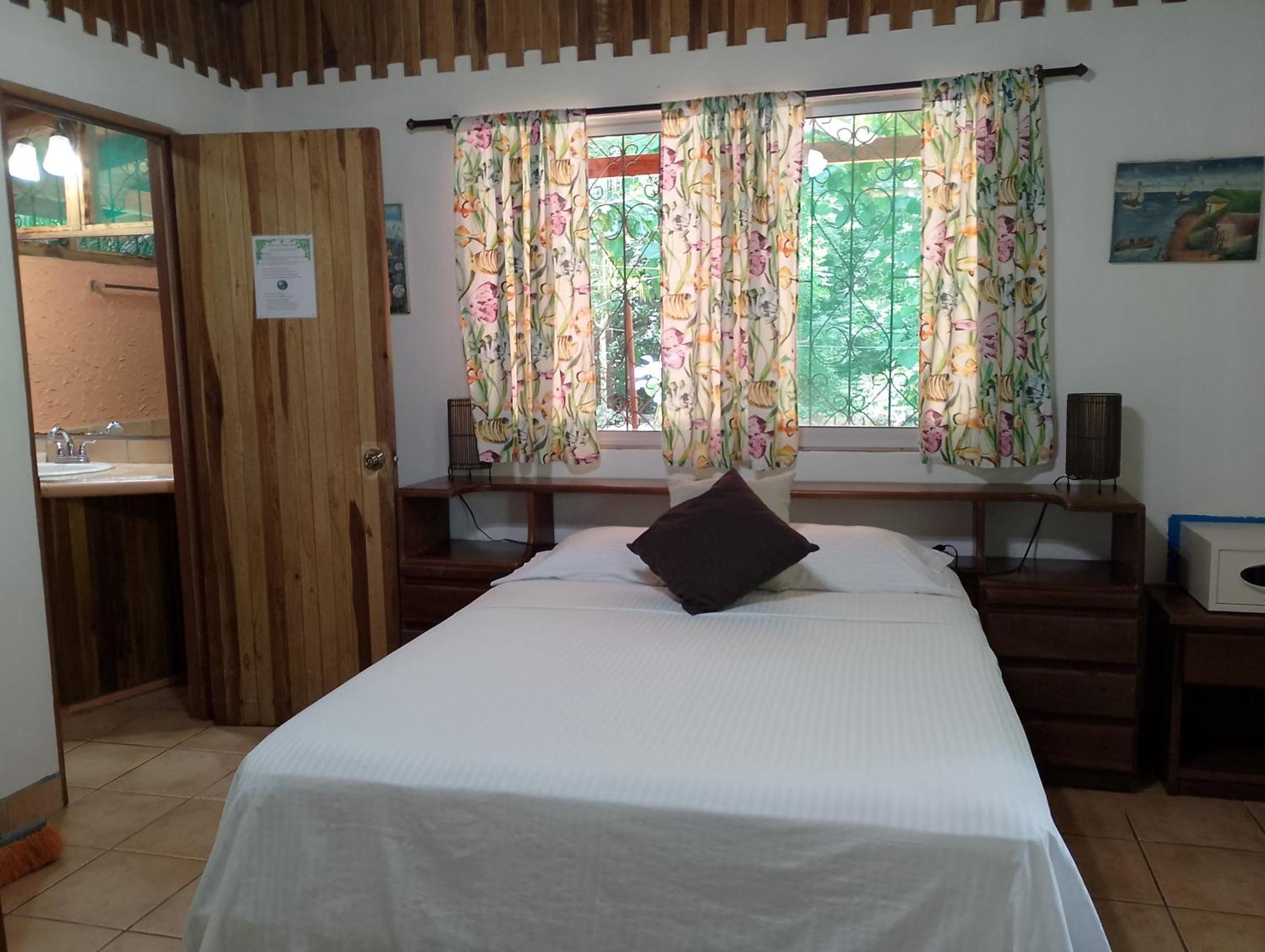 Mal Pais Surf Camp Hotel Playa Santa Teresa  Luaran gambar