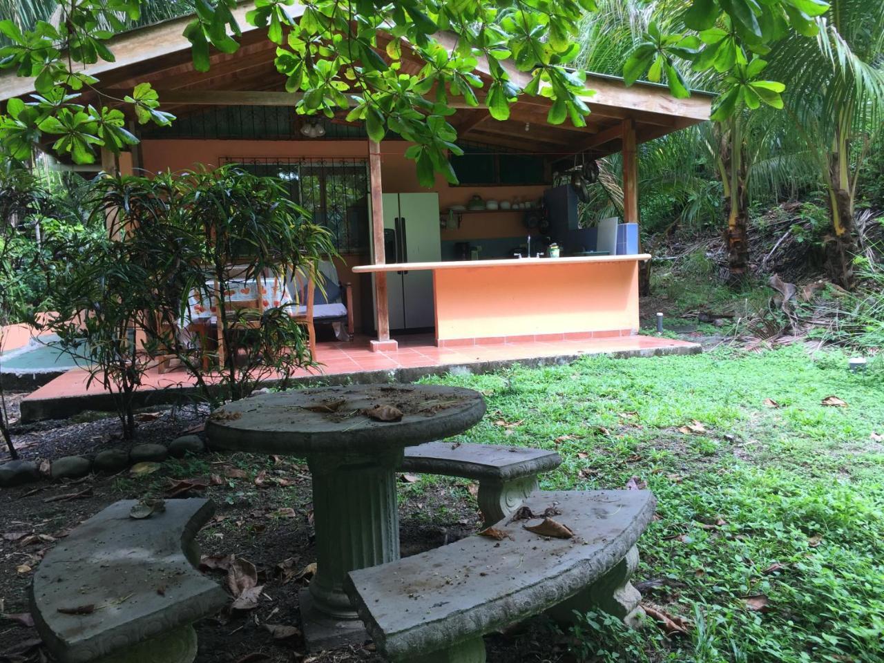 Mal Pais Surf Camp Hotel Playa Santa Teresa  Luaran gambar